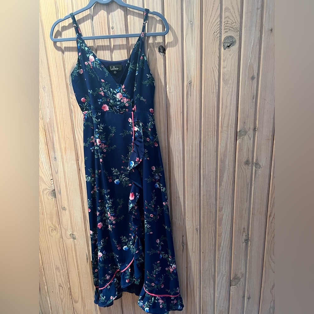 Lulu’s floral wrap dress new with tags